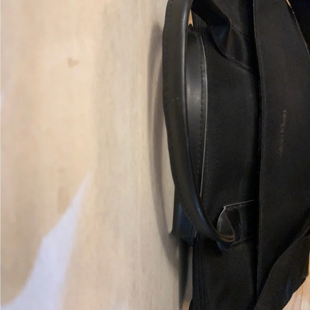 Calvin Klein Black Leather Laptop Adjustable Removable Strap Leather Handles